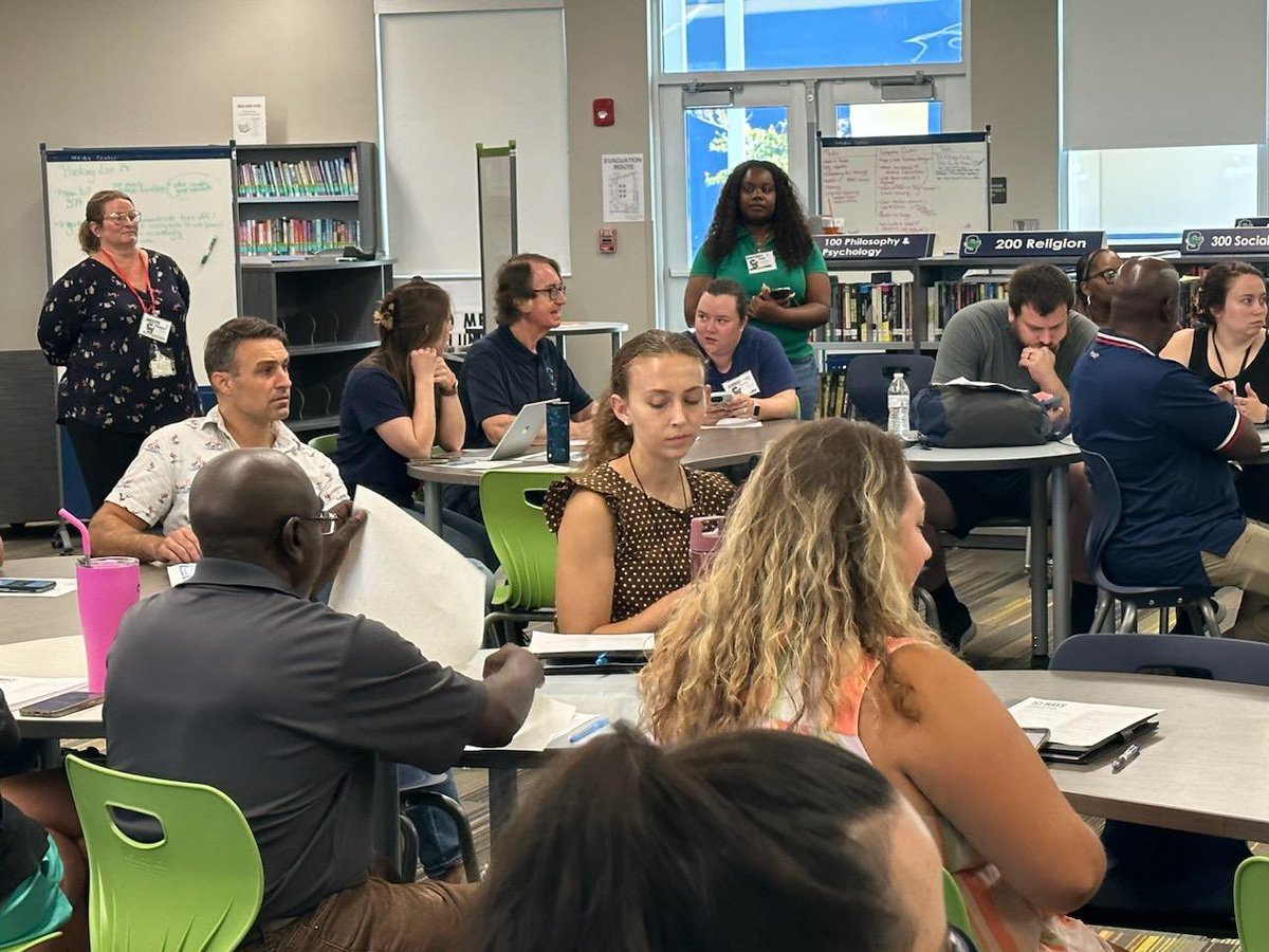 HCPS_SumnerHS's tweet photo. Professional Learning Day @HCPS_SumnerHS  with all the feels! 💚💙 An amazing day filled with content and connections! Outstanding presentations from our teacher leaders! “If we want to reach the whole child, we need to reach the whole teacher.” 
#RaysUp #bettertogether https://t.co/PmzLi9apzK