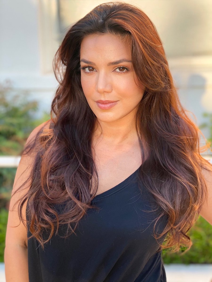dianaahernandes's tweet photo. Headshoots https://t.co/v3YpsNkHDv