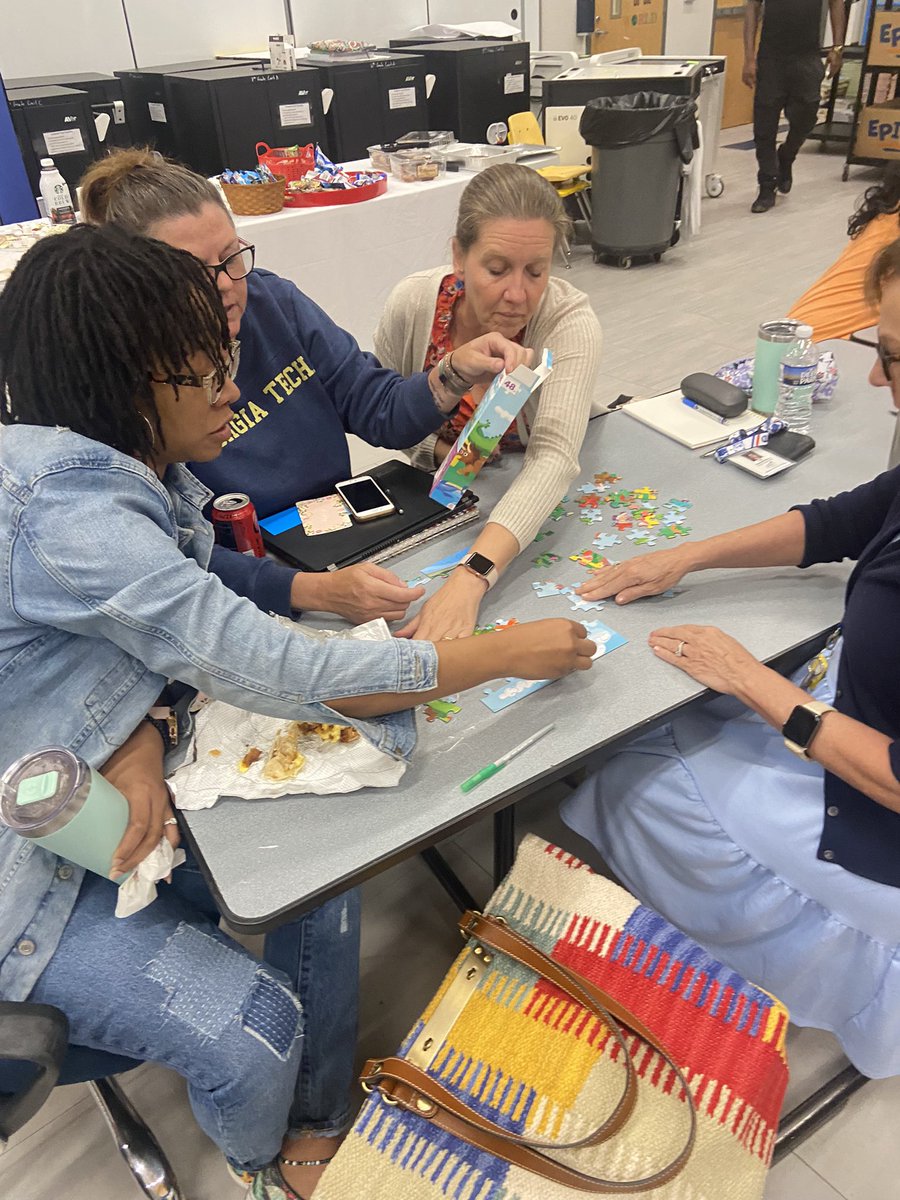 MaryMiller110's tweet photo. Today @FASTK8Charter team building our staff used #innovation and #problemsolvingskills to race to put together a puzzle. #fast2thefuture https://t.co/BELlSUGD42