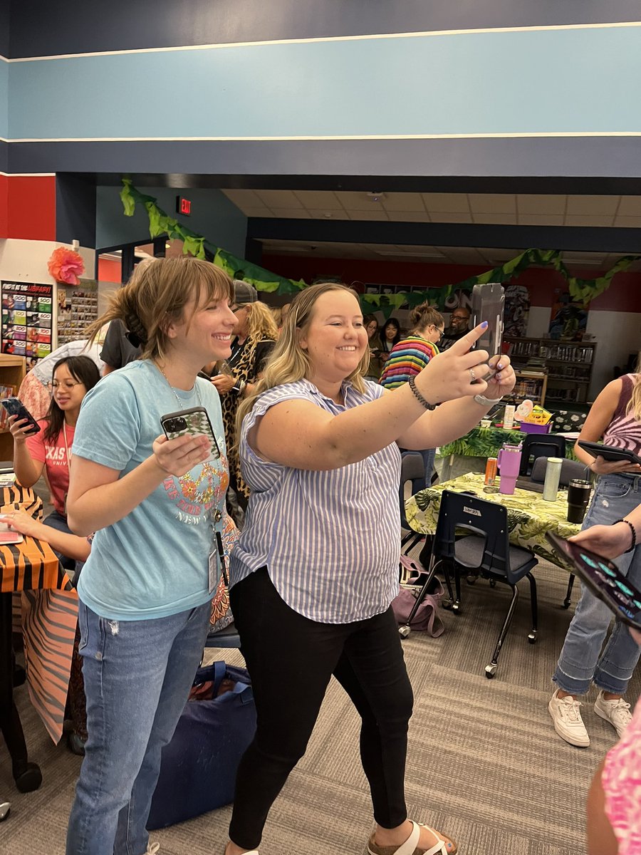 EthridgeES's tweet image. Learning how to use technology to engage students in the classroom!  #handsonlearning #wildaboutlearning #LISDBeTheOne