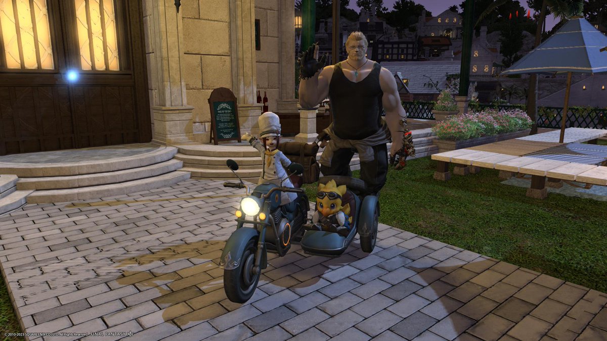 Kabane_FF14's tweet photo. 納車～♪
折角なんで横に乗ってもらったけど、左に傾いてバイク浮きそうだなコレ🏍️

撮影協力：クロウさん
#FF14 #Aegis https://t.co/hfgEFPslJg