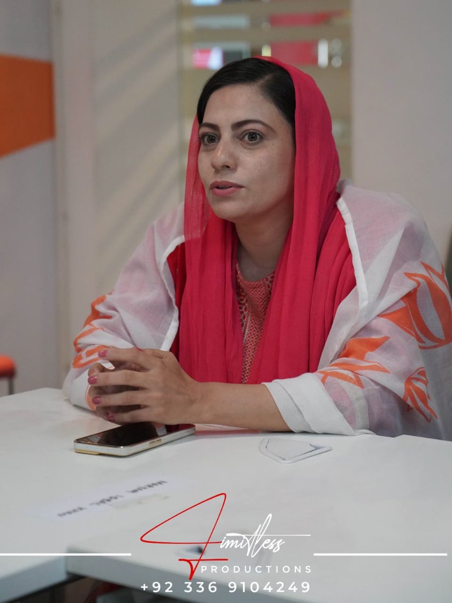 youthinconclave's tweet photo. 🌟A sincere expression of gratitude to Ms. Afshan Khan, the visionary Founder &amp; CEO of FastMove Packages, for her awe-inspiring talk at TechConnect: Peshawar.🌟

#TechConnectPeshawar #InspiringTalk #Peshawar #Event #Grateful #TechConference #FastMovePackages https://t.co/1zf9nGnlee