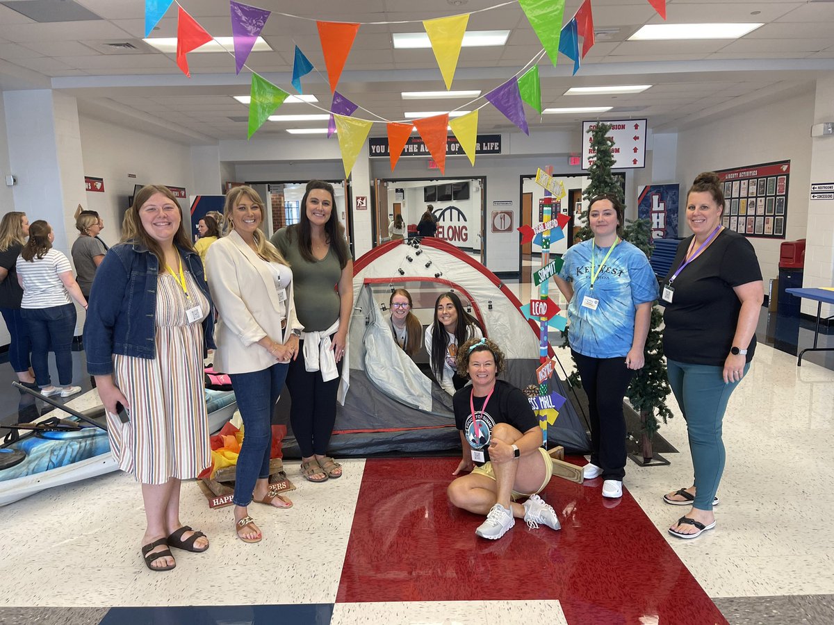 Love my new crew of teachers! Welcome to Wentzville! #WSDSummit23