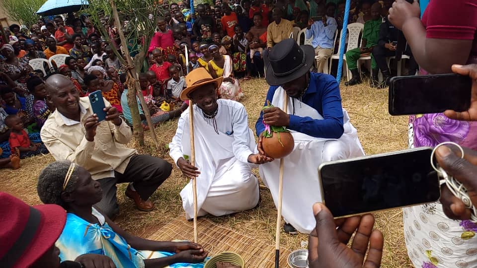 SectorNasho's tweet photo. @SectorNasho hatanzwe ibiganiro bitandukanye, baha n'abana amata @KireheDistrict @RwandaEast @IntekoyUmuco @rangira @NzirabatinyaMo4 @JanviereMukand4 @RwandaLocalGov https://t.co/cG7QcMAlF1