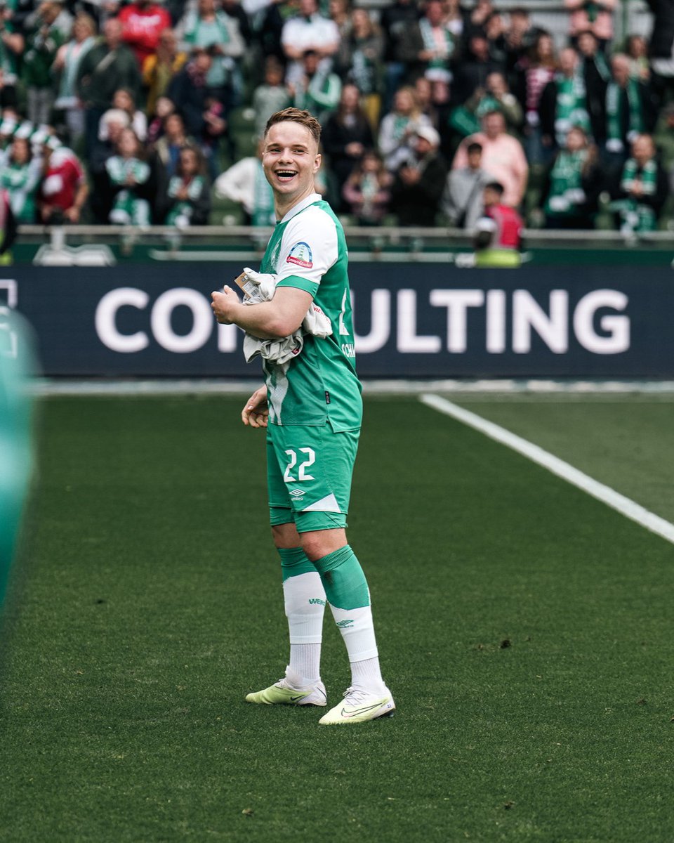 werderbremen's tweet photo. Danke, Niklas! 💚

Wir wünschen dir für deine Zukunft nur das Beste. 🍀🤝

#Werder | #Schmidt https://t.co/Ht44lo4QFd