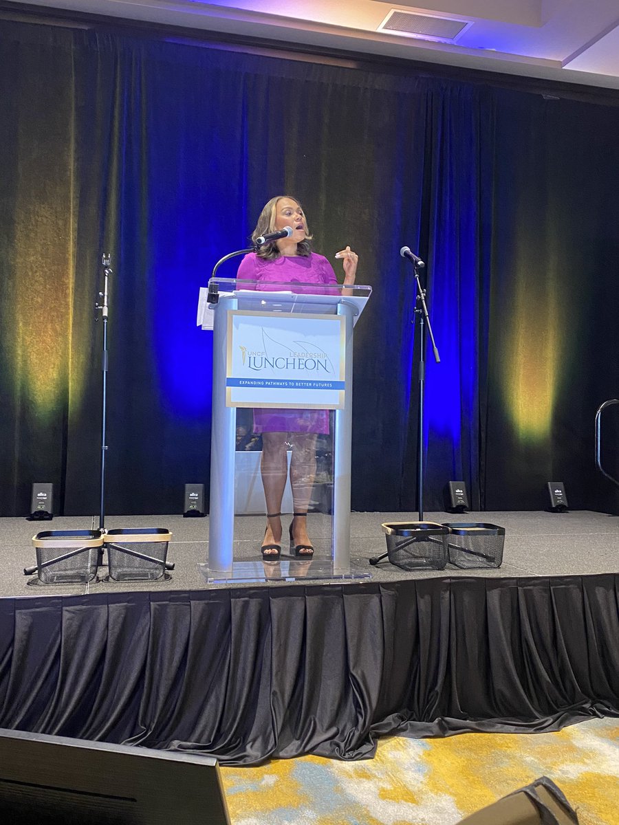 WLKYDebbie's tweet photo. Caray Grace emceeing the UNCF Leadership Luncheon, providing critical funds for youth to fulfill the goal of higher education #wlkycares https://t.co/P4DkrG1AlJ