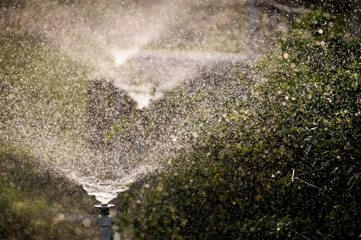 Tomball asks residents to reduce water usage during soaring heat dlvr.it/StCCNh