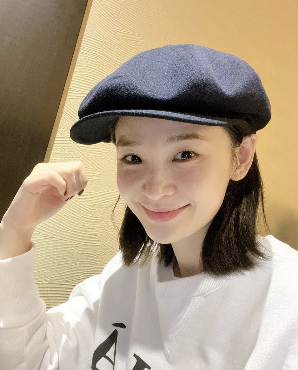 내 여자가 베레모를 썼다..♡