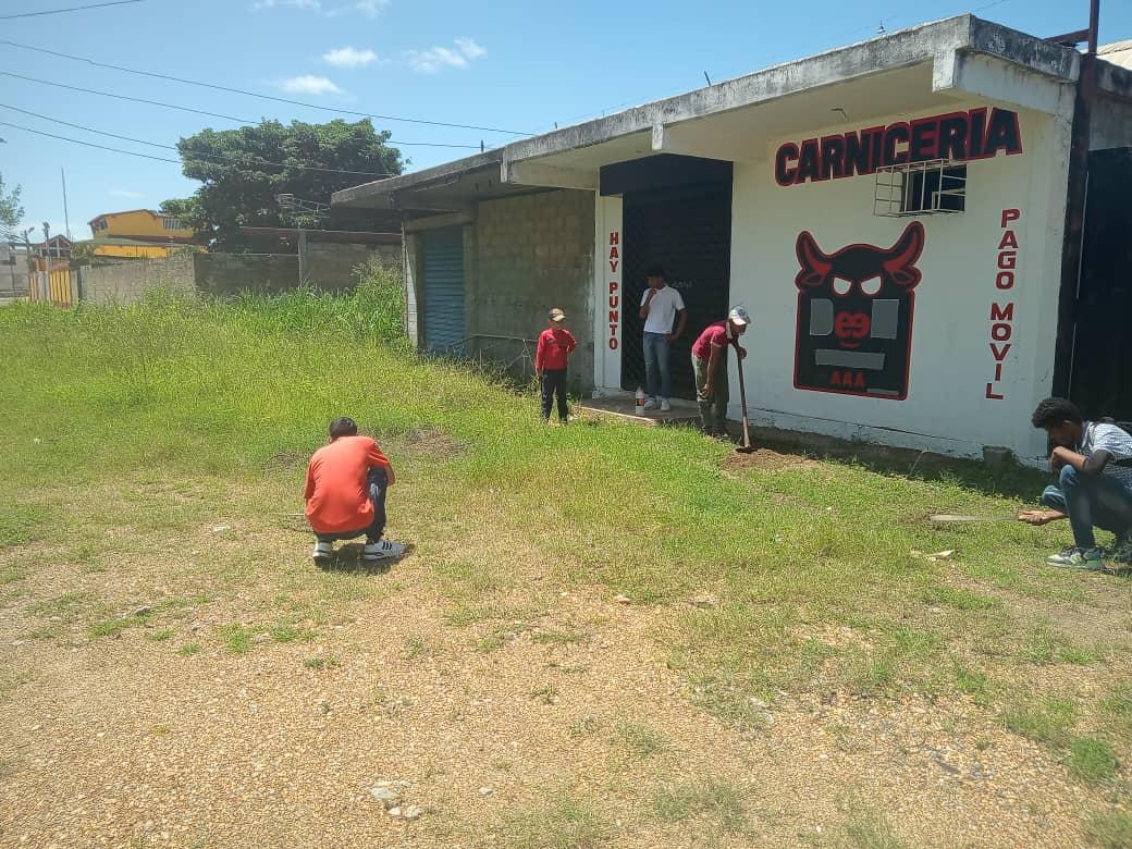 nirsusrrr's tweet photo. #ActivaZonaV #CercaDeTiVzla en su sexto día en el Sector Francisco de Miranda inicia su actividad comunitaria "Dando una mano amiga". @mivenoriental @Iasd_anaco @CercaDeTiVzla https://t.co/WSqMeraIcE
