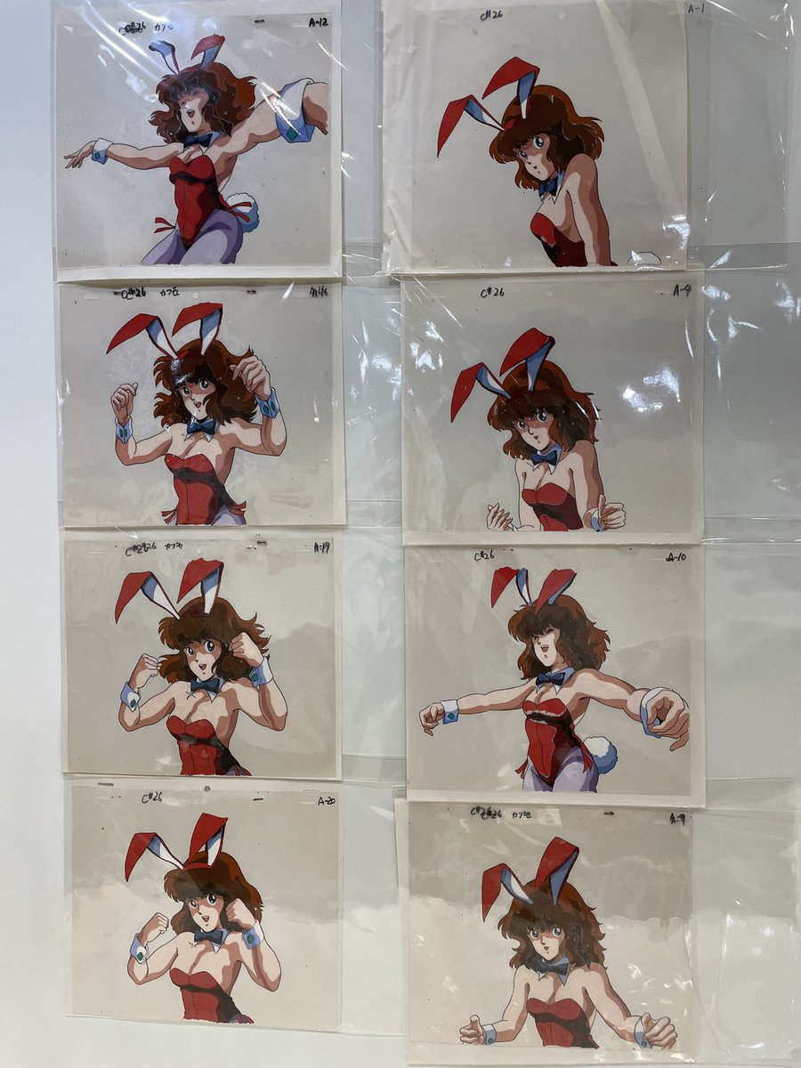 FilmDaicon's tweet photo. ワンフェスで展示した『#DAICON4 オープニングアニメ』のこのカット、アニメ史上初の女性の胸が揺れるカットでは？と言われてます。「前例がない」のを証明するのは難しいのですが、、、
原画:平野俊弘、動画:貞本義行。
原画では胸は揺れておらず、動画で揺れが��りました。

そしてなんと！、、、 https://t.co/yEatS4AlNx