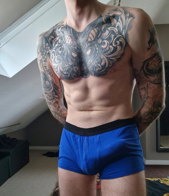 Getting bigger 😉💪 https://t.co/qIW1v5ioUI