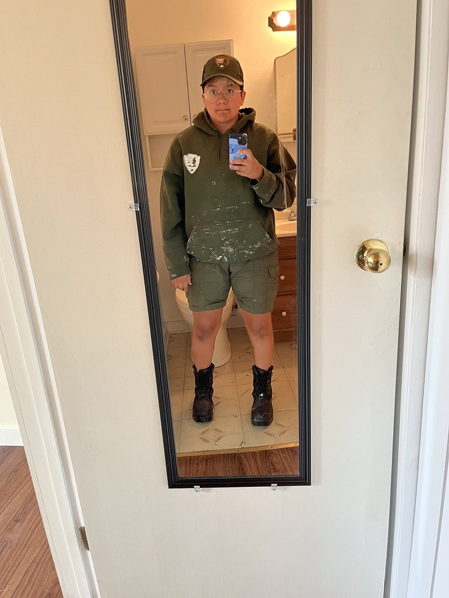 5tar_kid's tweet photo. I don’t post much on here anymore because it’s not my favorite platforms but here’s me @ work yesterday. Feel free to follow my Instagram @ 5tarkid. https://t.co/vjQ27onhGl