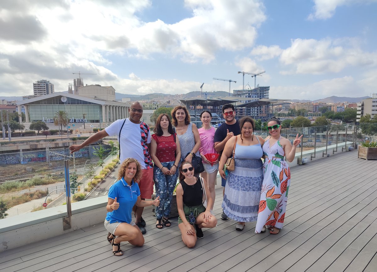 L@s alumn@s de turismo de <a href="/Euroaula/">Euroaula</a>  nos visitan una vez más para conocer nuestro funcionamiento como #Hostel y alojamiento turístico y la tecnología #sostenible que utilizamos para cuidar nuestro planeta 🏨🌍 Y tu, ¿ya sabes todas las características que definen a los Hostels?