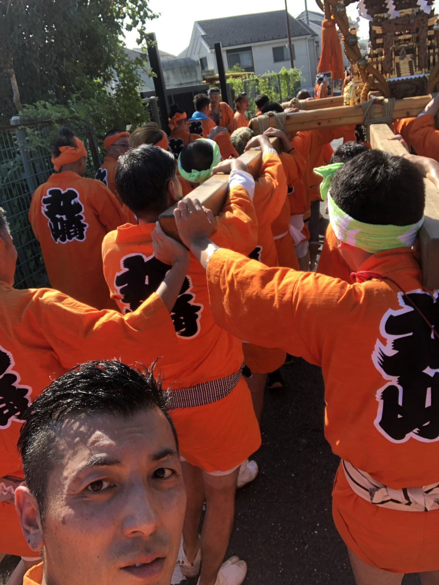 Diamondhead042's tweet photo. 先日の上溝祭り。
4年ぶり？の開催、懐かしい面々も沢山。

#相模原 #上溝 #balancestreetwear #hiphop #rapper #lowrider #impala #dj #ヒップホップ #ラッパー #ローライダー #インパラ #イベント #ライブ https://t.co/DwUU2xh7Bf