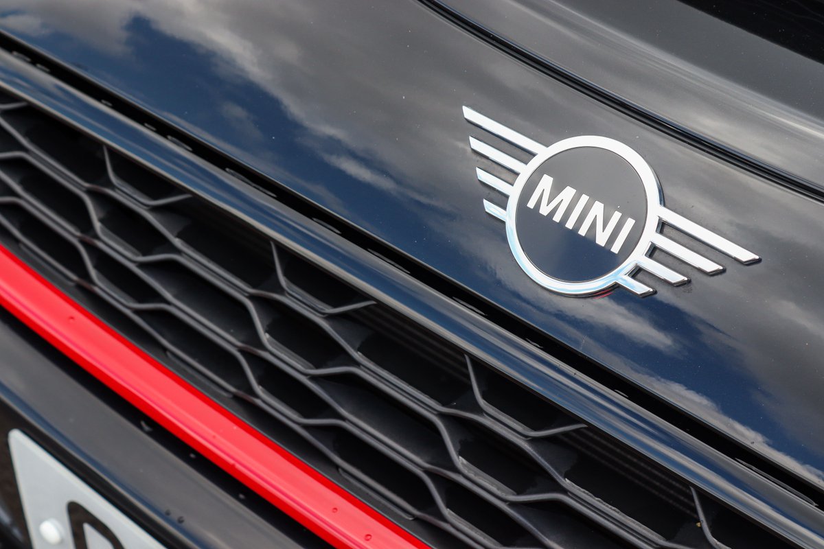 WilliamsMINI's tweet photo. Drop the top and unleash open-air thrills in this MINI John Cooper Works Convertible!
This turbocharged pocket rocket packs 231HP - hitting 0-60mph in just 6.5 seconds. The fully automatic soft-top roof retracts to let the sun wash over you. 
Learn more: https://t.co/IJ2HAfQRIb https://t.co/CmZJsEYP5X