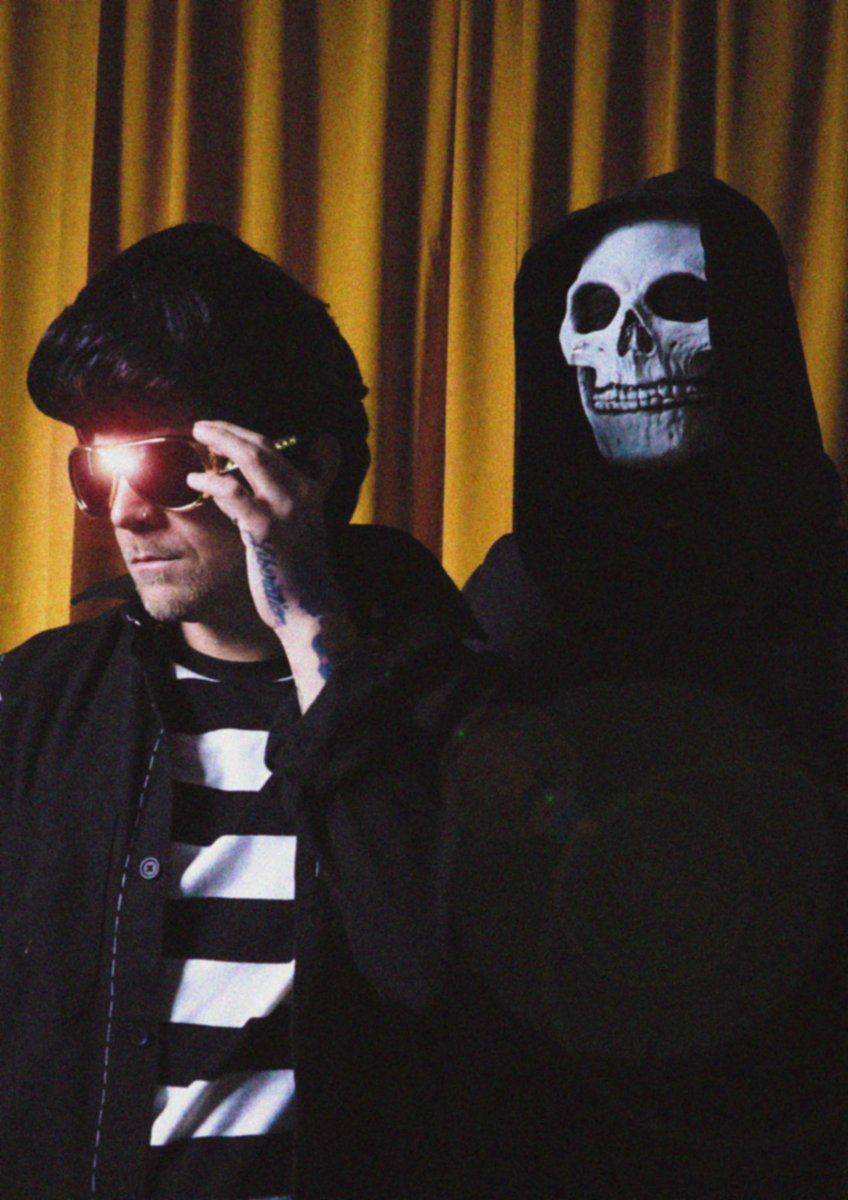 Broadside_'s tweet photo. pre-save our new single ‘BANG’ featuring @JoshMagnolia of @Magnoliaparkfl out Wednesday!  

💀💥

https://t.co/jysiN3Kyuc https://t.co/A8cWjG5kv5