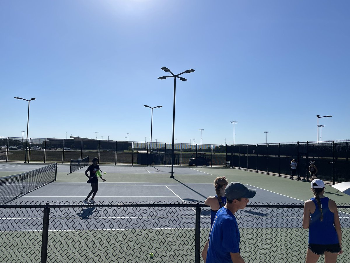DrCourtneyCarp's tweet photo. It’s a beautiful day (hot, but beautiful) to witness Tennis Champions perfecting their game! #ChampionsLoading #SoaringHigher @ArgyleTXTennis 🦅 https://t.co/iMA8IUa0nI