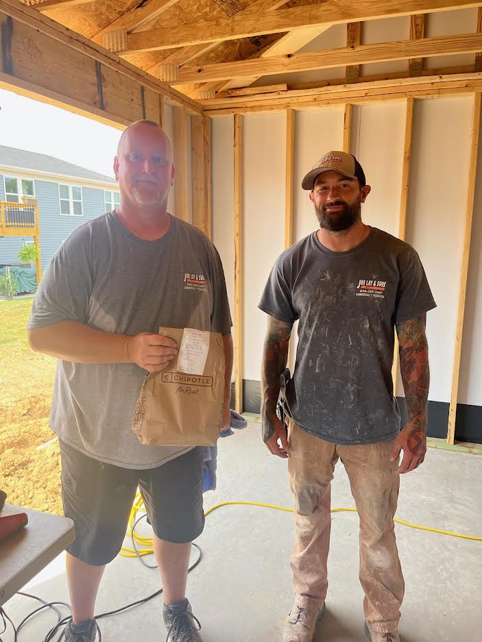 It's a Chipotle kinda day at Joe Lay!

This weeks Joe Lay Lunch Giveaway winners are...

Andy Zimmerman and Doug Murphy 

#joelaylunchgiveaway
#chipotle