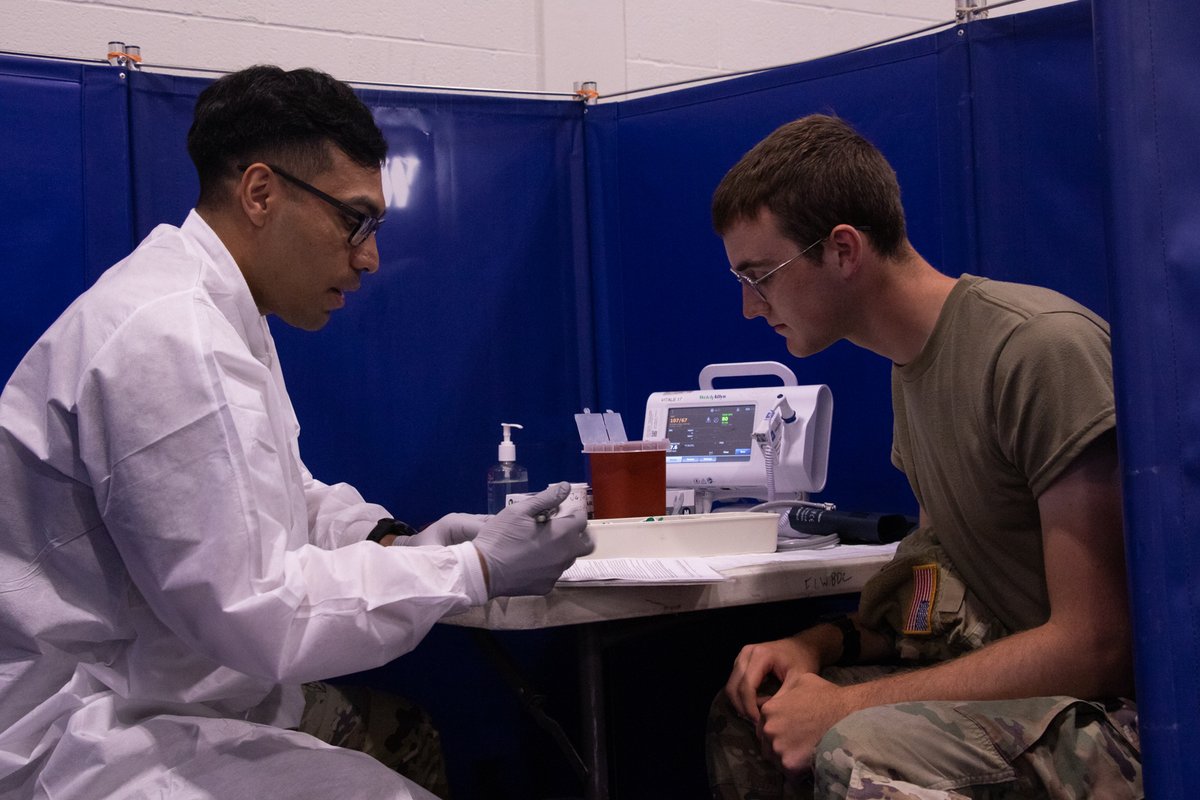 ArmyROTC's tweet image. Watch out, these Cadets are out for blood (donation)!

Cadets from 3rd Regiment, #BasicCamp took part in the Armed Service&apos;s Blood Program during #CST2023. Serving takes many forms, Cadets.

📸 Connor Kerwin, Carson Newman University

@TRADOC | @CG_ArmyROTC | @AmandaAzubuike