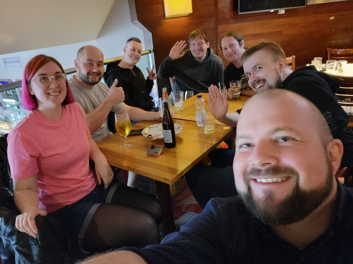 VernPlaysThings's tweet photo. #ROFFMeetup @Knightenator https://t.co/UFdIoGrN7h