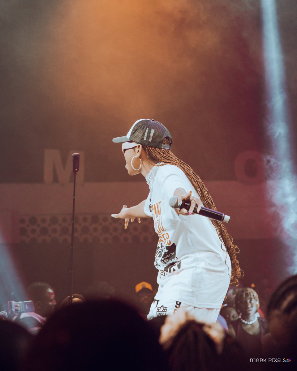 mark_pixels's tweet image. BIG DUTTY GIRL😍