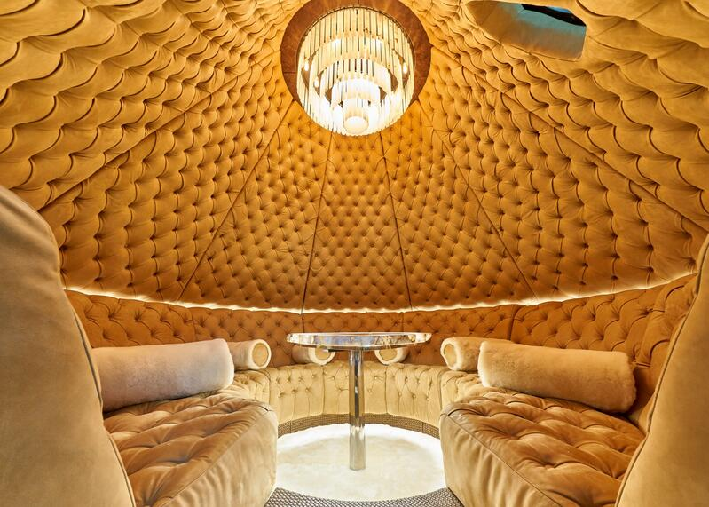 FelixGatfield's tweet photo. Got $150,000 to use on furniture?
You can buy a Timothy Oulton Apollo Pod for your sitting room.
Thoughts? https://t.co/CO7Dw12KeU