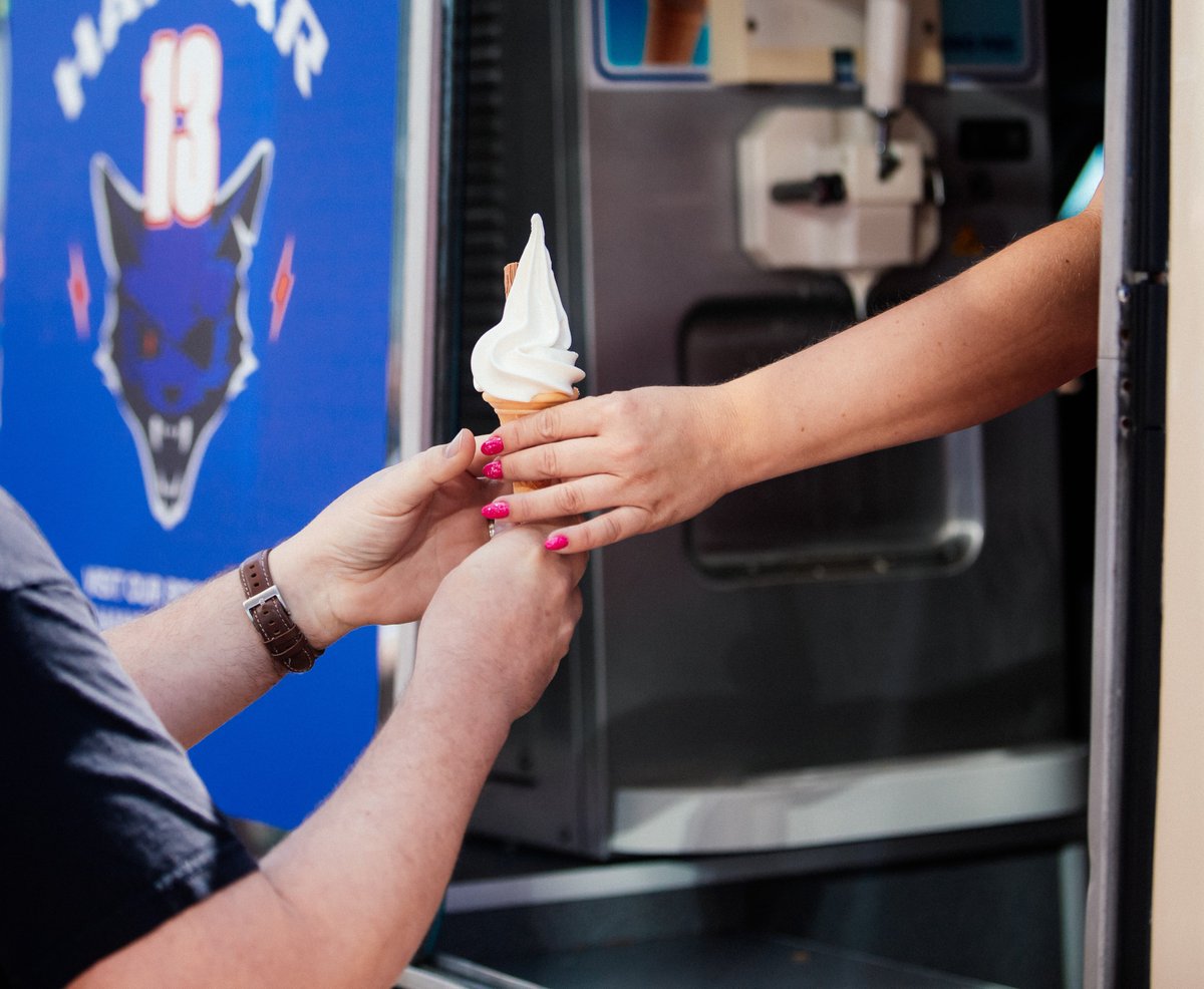 Rebecca Sampson tweet media