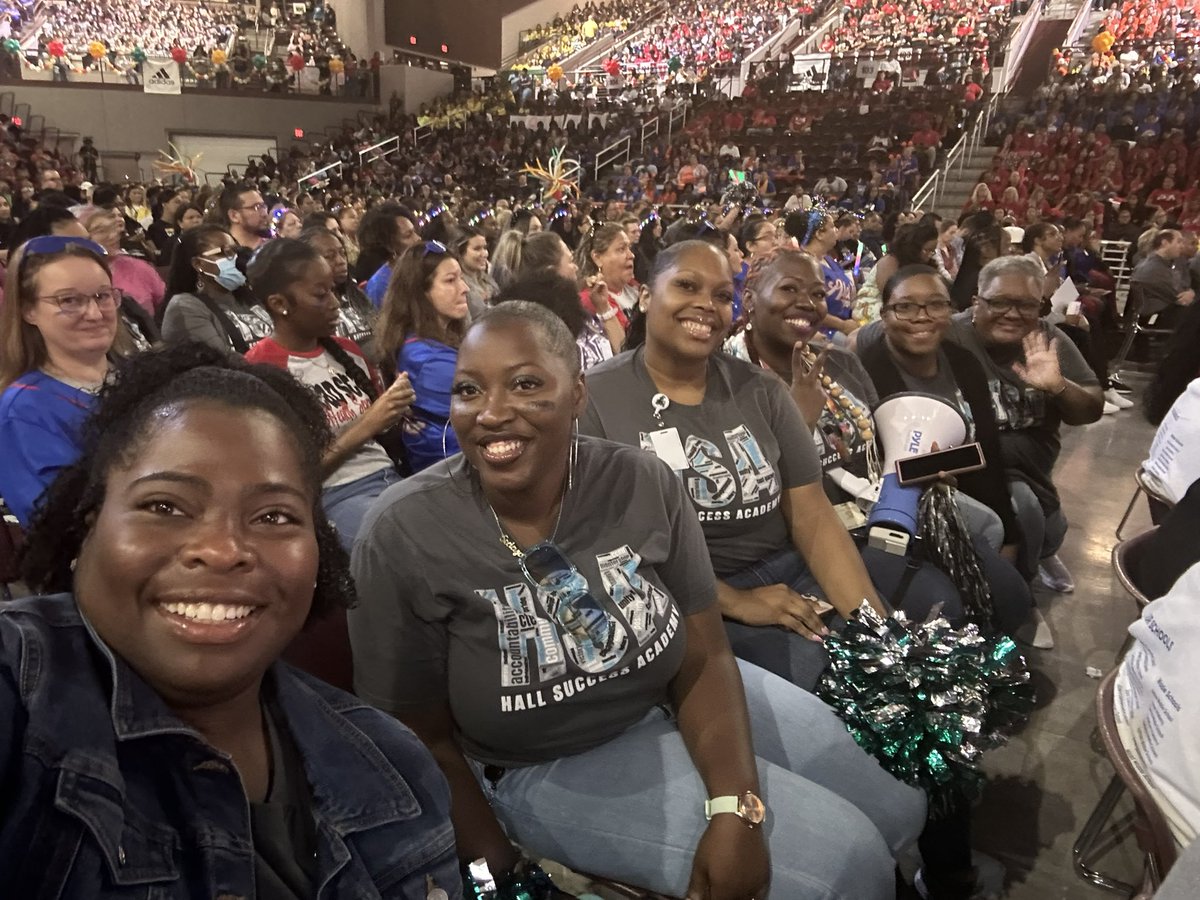 NickersonCierra's tweet photo. Even though we weren’t seated together, @hall_aisd was still together in spirit! #HallKeys4Success #KnightPride #MyAldine https://t.co/cT6siuiBMO