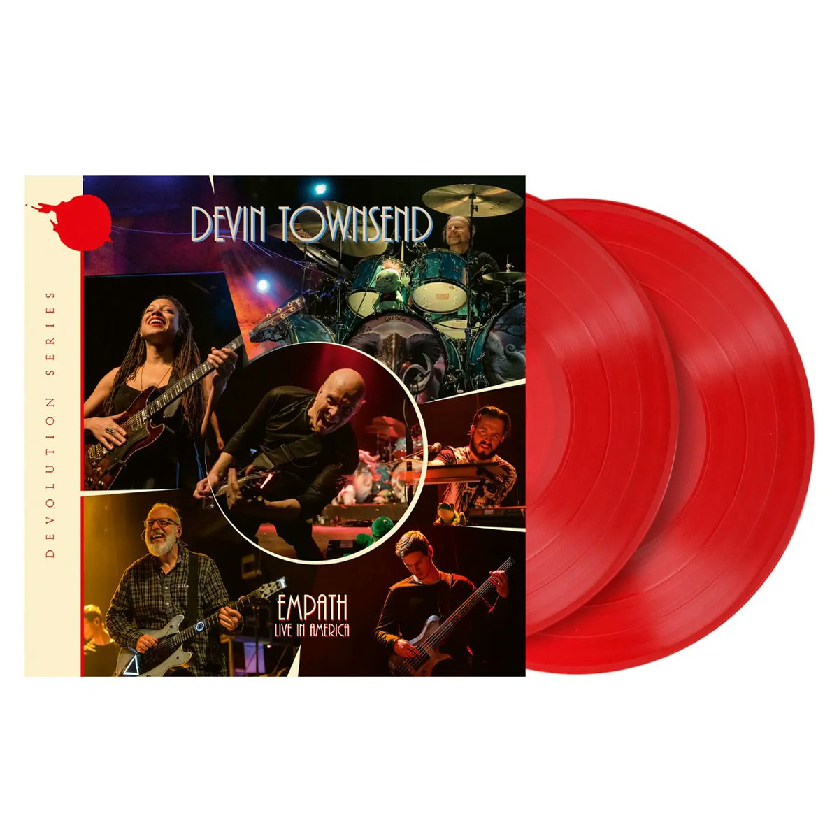 LeDevinCircus's tweet photo. L'intro et la chanson Evermore ont été enregistrées à Montreal le 26 février, la suite est issue du concert à Boston le 1er mars.
Le tout est disponible en numérique, sur CD et vinyle. Les éditions en vinyle rouge ou jaune transparent sont limitées à 300 exemplaires chacune. https://t.co/5T6l0luLhr