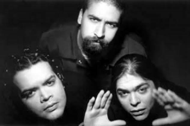 Kraken_JT's tweet image. Wooooooooooota

¡¡Pero suuuuubele al CONTROL, AIRTO!!

🎶No se fracasa si existe un comienzo🎶

#PoderosoPlus
#SoyGeneraciónControlMachete