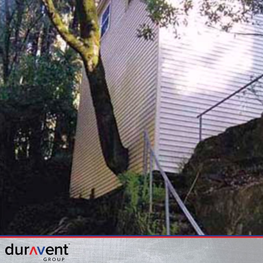 DuraventGroup's tweet image. 😂 #BadBuildFriday: When terminating your tree vent always be sure to check clearance requirements from decks, windows &amp;amp; soffits. 

Also allow a 2in clearance between piping and combustibles - difficult when the vent is itself a combustible. 

#DuraventGroup #BuildForTheFuture