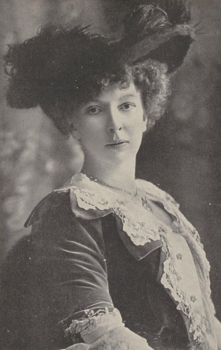 Born #OTD in 1857: Cécile Chaminade, French composer.

Chaminade was the first woman to be awarded France's prestegious, the Légion d'Honneur. #classicalmusic