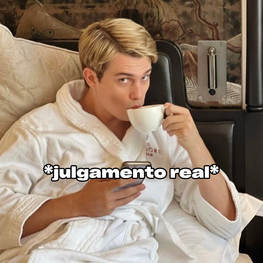 PrimeVideoBR's tweet photo. Vermelho, Branco e Sangue Azul tá tipo máquina de memes e to aqui pra provar 😌🇺🇸🇬🇧 https://t.co/7t6eXL35m2