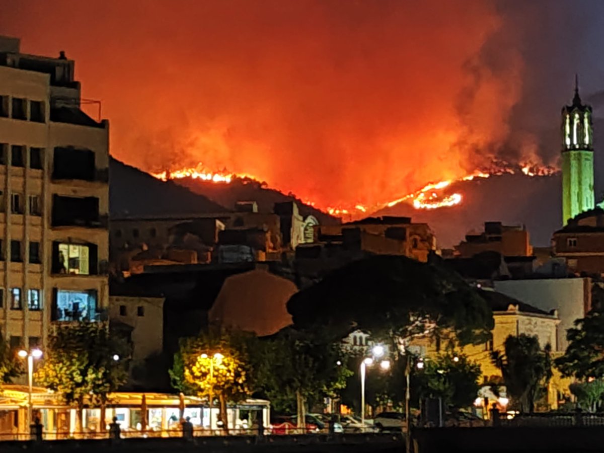 Incendi a Portbou 🥲