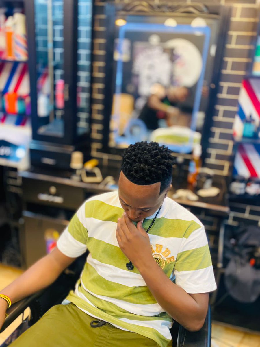 DJMAGICTOUCHUG1's tweet photo. Fresh haircut on point, rocking killer threads β turning heads and owning the style game! π―
#DapperDude | #StyleGoals
cc: @AllanSeniorUG & @NellyBarberShop https://t.co/w293W4gx5M