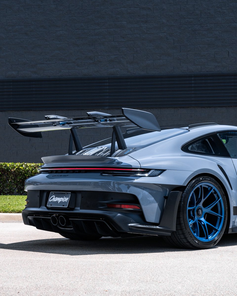 KFLETCH___'s tweet photo. Arctic Grey in the heat of South Florida. Some shots from today with the new GT3RS. Full review soon https://t.co/pn73uv8jIg