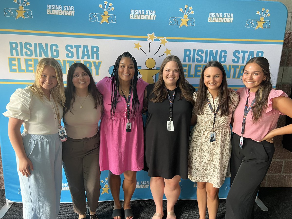 jg_risinger's tweet image. The best day kicking off the year with these new shining stars! ⭐️✨💛 @RStar512 #youbelonghere #timetoshine