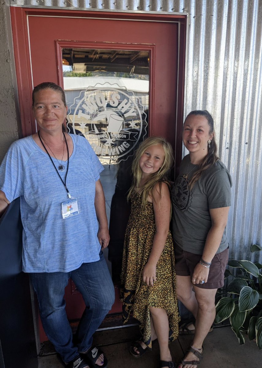 ServingLifeCare's tweet photo. If you're looking for great food &amp; great brews 25 taps in fact, with a beautiful atmosphere and that "Cheers" kinda feel, Two-Shy is the place to be. They're family and pet friendly and you get an overwhelming sense of welcoming that is the heart of Douglas County! https://t.co/IHon8tsFwH