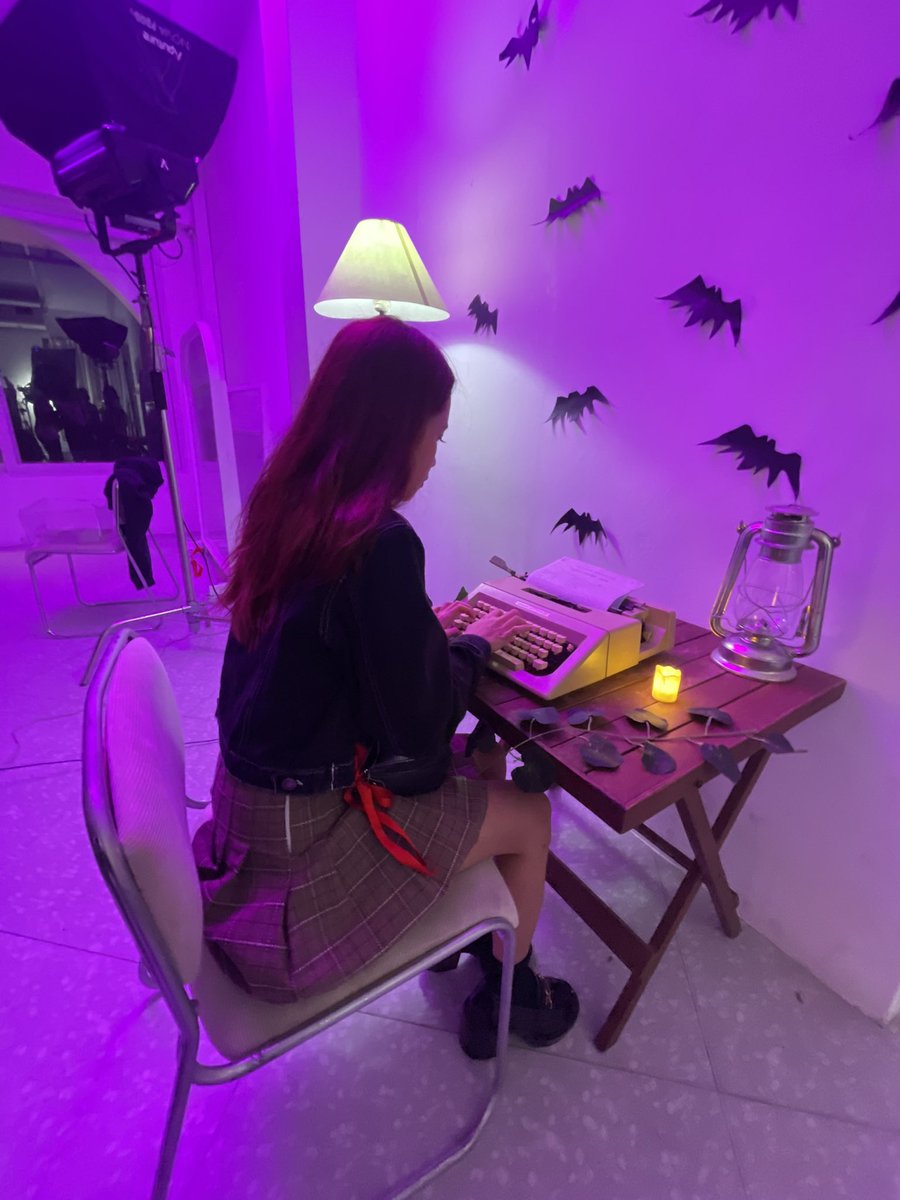 iliv4uolivia's tweet photo. #ORVampFireNight π§ββοΈπ©Έ https://t.co/NNdtCGRi0U