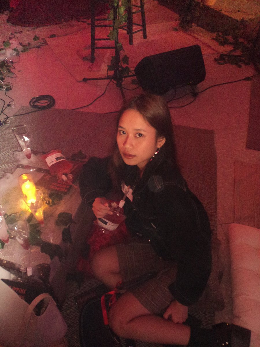 iliv4uolivia's tweet photo. #ORVampFireNight π§ββοΈπ©Έ https://t.co/NNdtCGRi0U