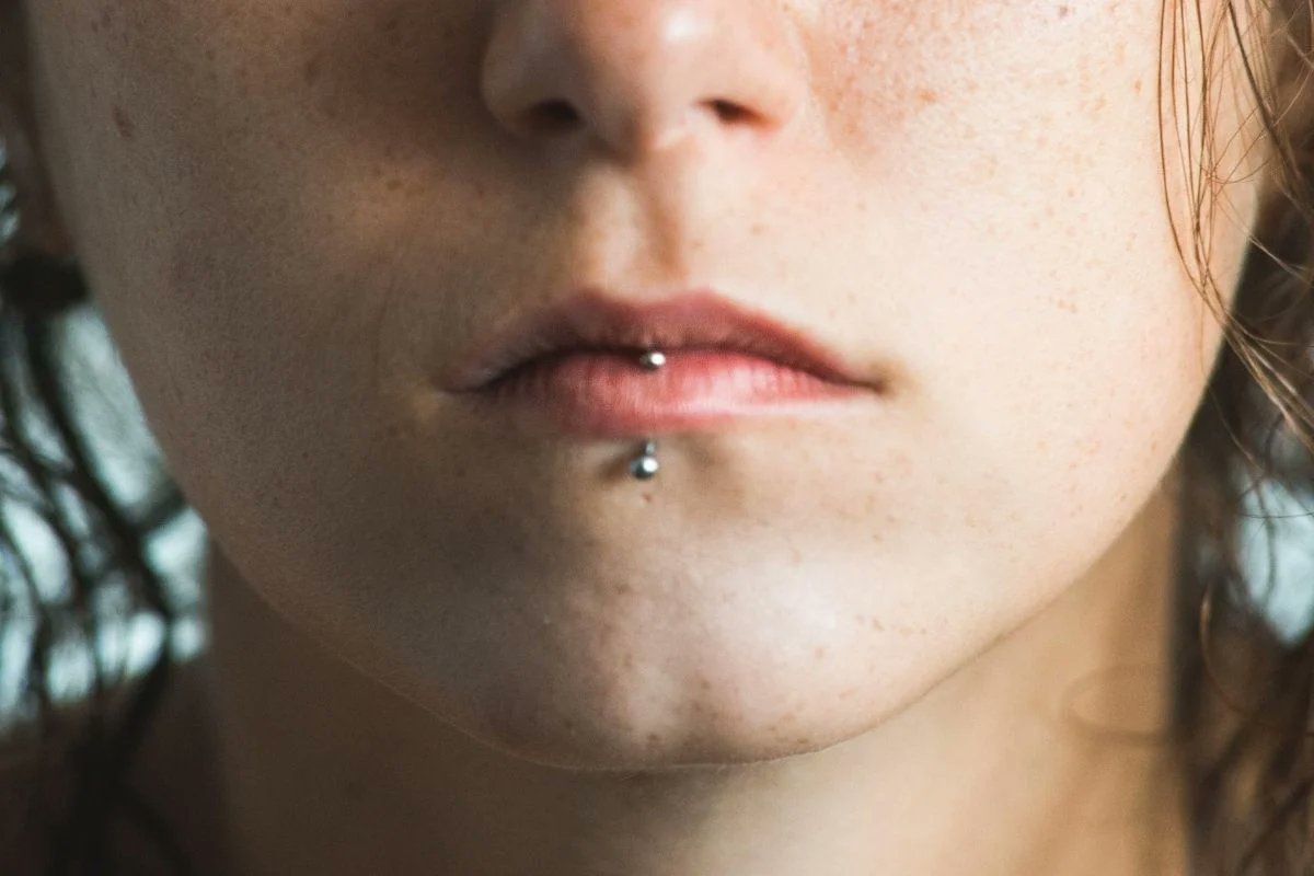 FixTheLife_com's tweet photo. https://t.co/hQOKhOAc9u
.
.
.
.
#ashleypiercing #piercing #septumpiercing #piercings #girlswithpiercings #pierced #lippiercing #medusapiercing #septum #photooftheday #piercedgirl #dimplepiercings #piercingsofinstagram #tragus #mobilepiercer #monroepiercing #nosering #me #tattoo https://t.co/BrcJSvQrAC