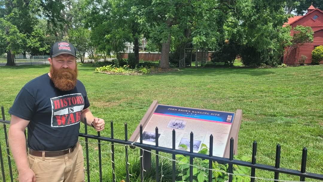 HistoryGoneWild's tweet image. Thank you @CivilWarTrails for the awesome signage in Charles Town, WV. The sight of John Brown's trial, his hanging, and the house where Ulysses S. Grant to enter the #shenandoahvalley plus many others, including two cemeteries. #history #civilwar #WestVirginia #signselfie