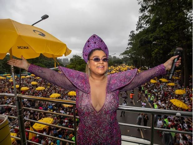 RadioAlvorada's tweet image. No Alvorada Perfil de hoje, confira a carreira de @PretaGil 😍😍

#AlvoradaPerfil #PretaGil

alvoradafm.com.br/notas-musicais…