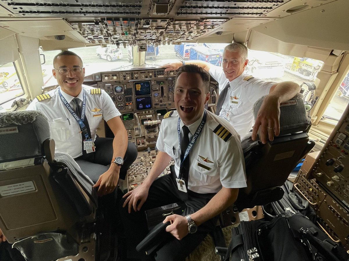 j_muta's tweet photo. First trip as a captain at Delta is complete! What a blast it was to work with such a great group of professionals! https://t.co/Uc4NfTgzSY