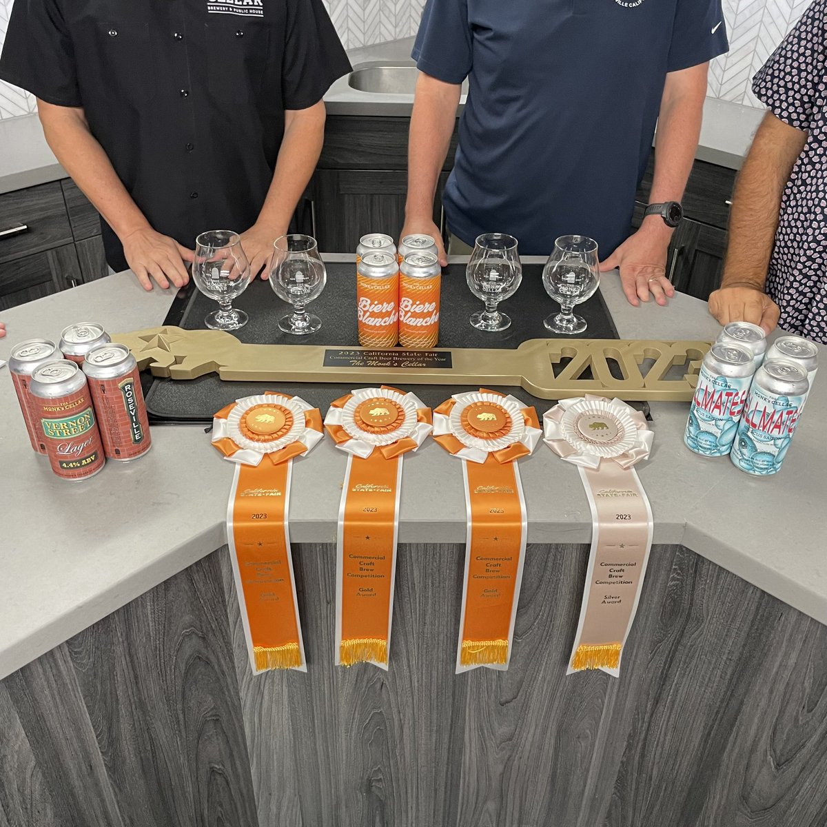 Celebrating #InternationalBeerDay with <a href="/themonkscellar/">@themonkscellar</a> 

#beerday #beer #InternationalBeerDay2023