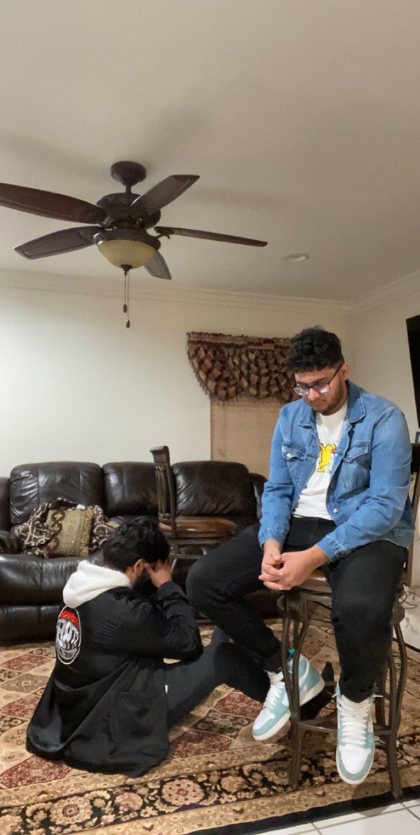 uzclues's tweet photo. @owaisvsthewrld He musta forgot https://t.co/5VxuaoHiw5