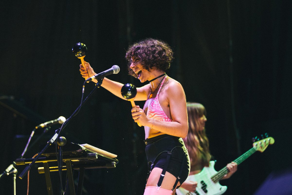 A psicodelia de MT, o rock gipuzkoano de @ezpalak e as nosas riot grrrls de confianza, <a href="/lasodiomazo/">Las Odio</a>, inauguraron o #LoroFacu2023 🦜💥 Que tal o estades vivindo?

📸 <a href="/AIGIBOGA/">AIGIBOGA</a> 
🫱🏻‍🫲🏼 <a href="/VibraMahou/">Vibra Mahou</a> <a href="/DACCultura/">Cultura Depu. Coruña</a>
🦜 #LoroFacu2023