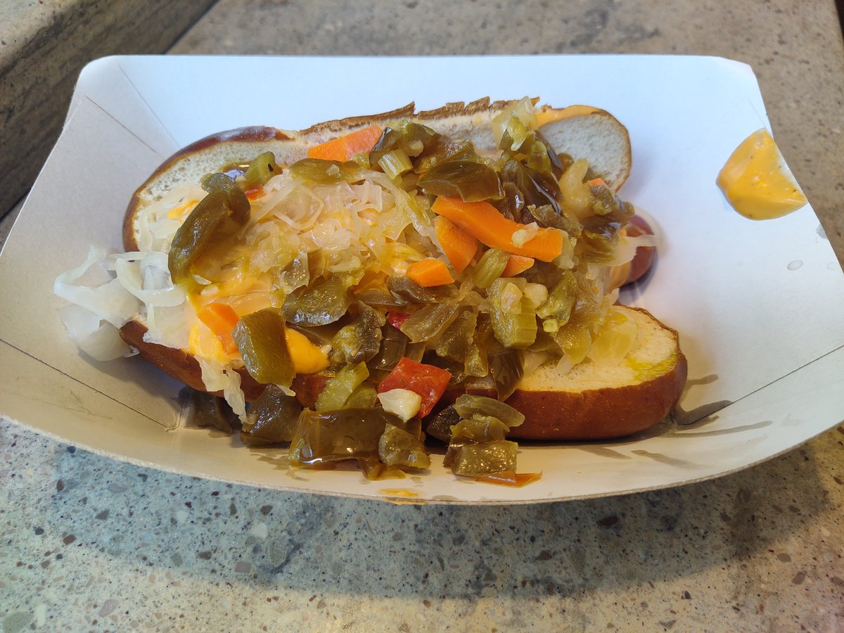 pastorjonself's tweet image. Wisconsin Bratwurst at @SeaWorld #CraftBeerFestival