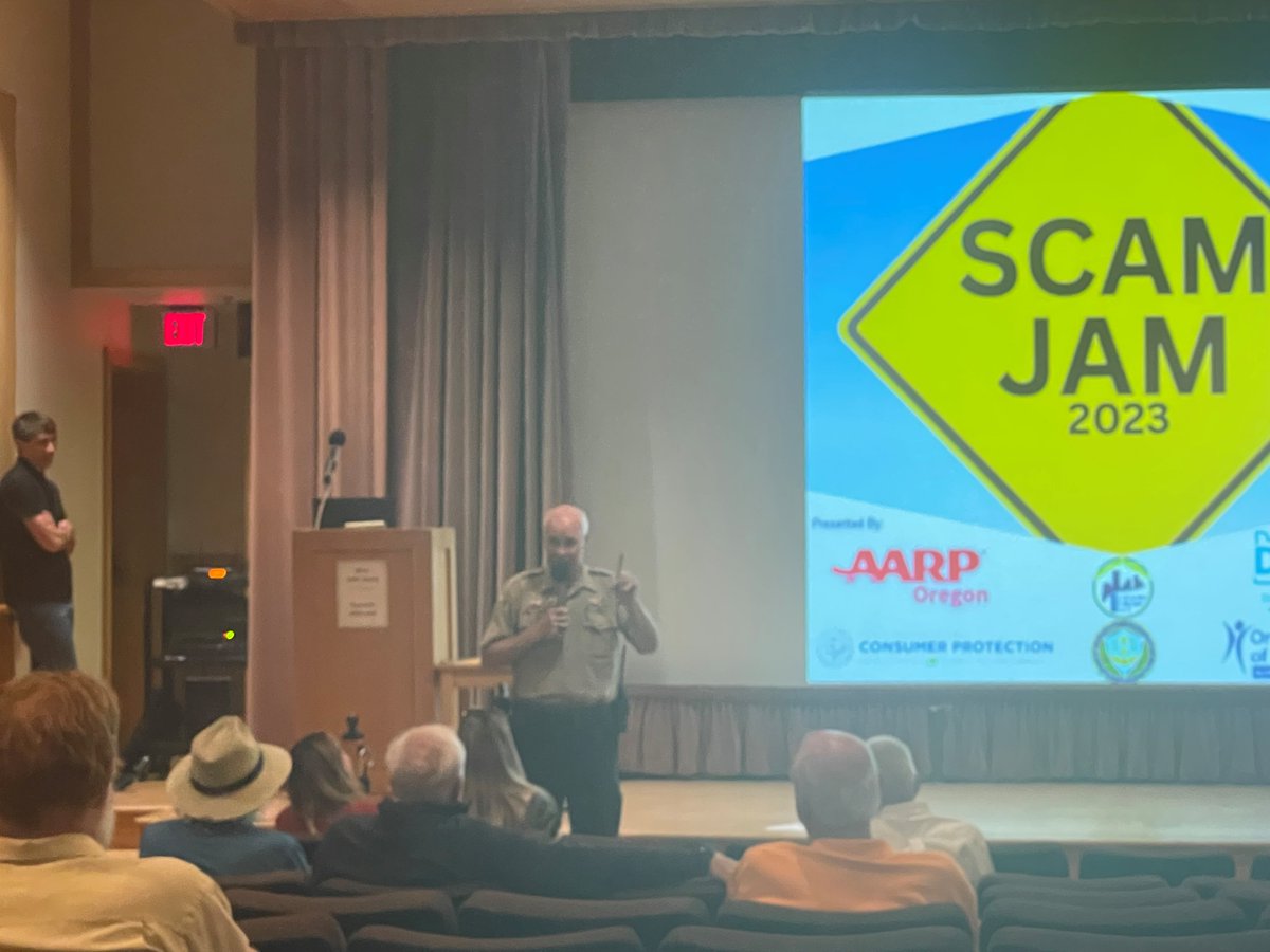 EmbarkSavings's tweet image. Oregonians are learning to be more vigilant today at #OregonScamJam in the Dalles, presented by #financialempowerment leaders⚠️🚨

Thank you to @ORDOJ @AARPOR @OregonDCBS @FTC @ORHumanServices and Wasco County Sheriff Lane McGill.