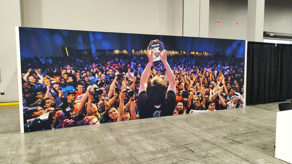 KaneBlueriverCL's tweet photo. I still can't believe how some of my personal moments have become FGC staples. Seeing this as part of the actual Evo stuff is surreal. https://t.co/udAVOZa0J1